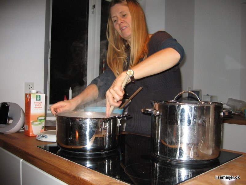 Vincent caught me cooking the Risengrød! Oh how I enjoy finally easing into our new home, kitchen, filling every corner with simple activity that says: HOME. So happy we are not ill any longer (we had 7 weeks of it. 7!!!)